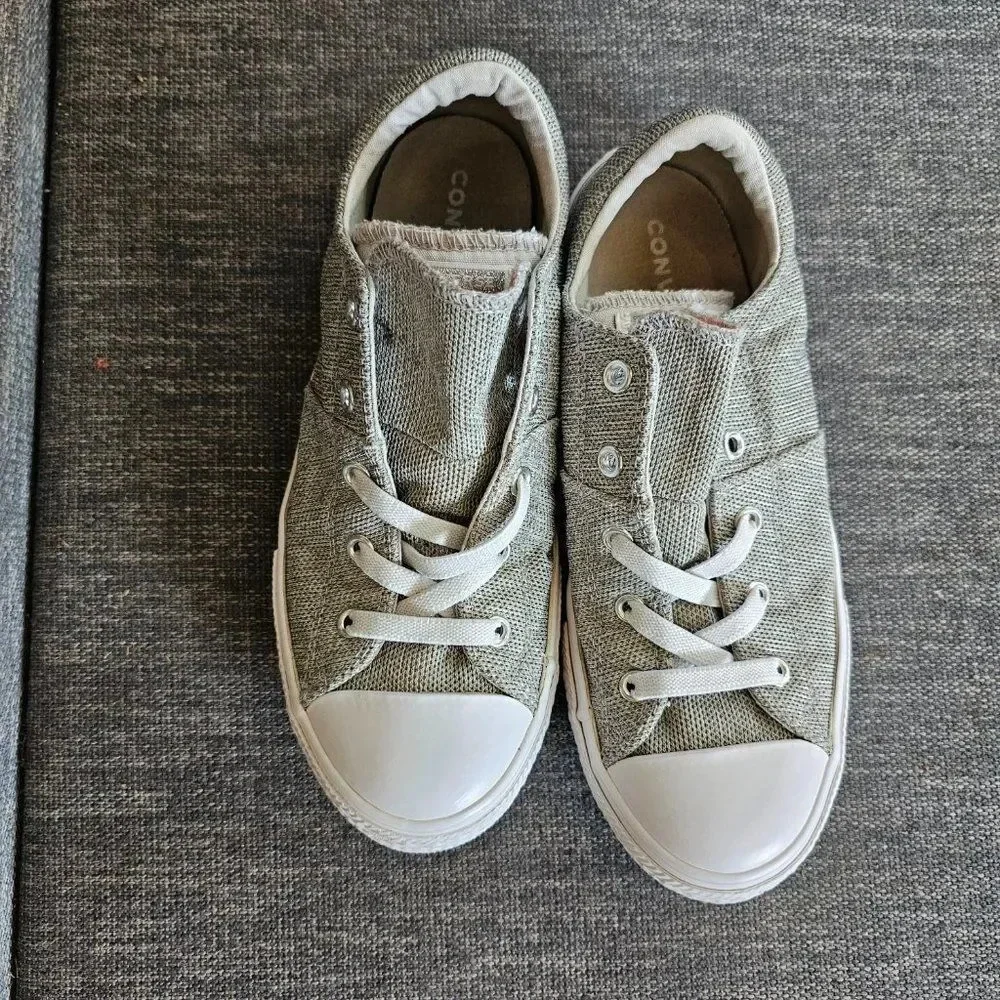 Converse CHUCK TAYLOR All Star Ox Low Top Boys Canvas Shoes Sneakers Size 4